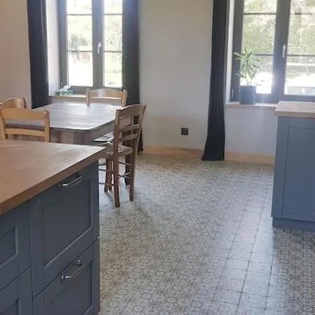 Double A La Campagne Homestay Verchin